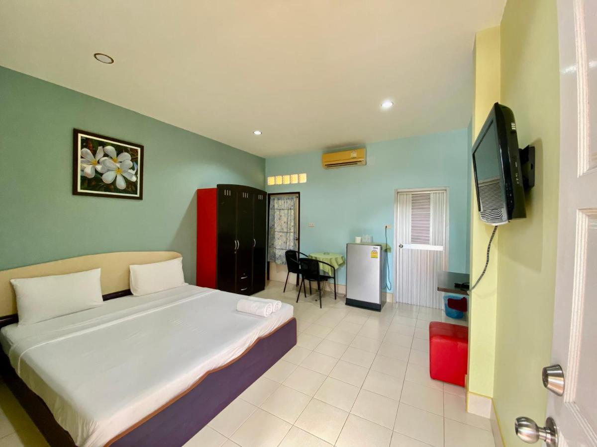 Pachumas Hotel Karon Exteriör bild